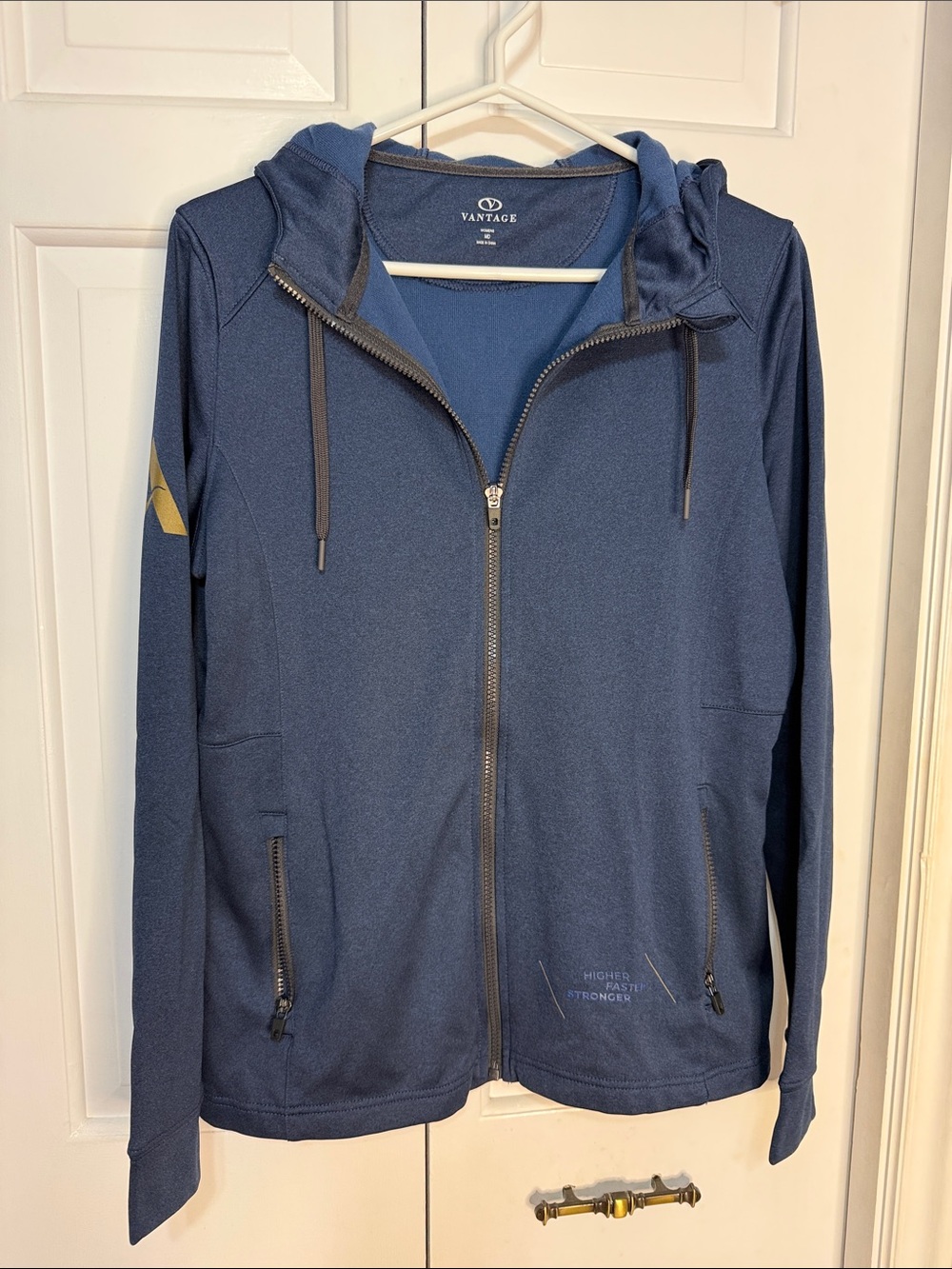 Women’s Navy Zip-Up Hoodie Jacket with Accor Hotel branding Sz Medium